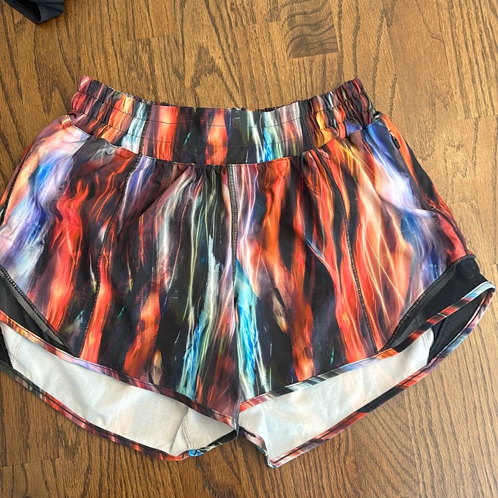 Lululemon women’s size 6 tall shorts.